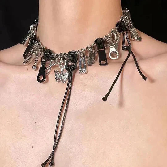 Zippora - Fancy zip pendant choker