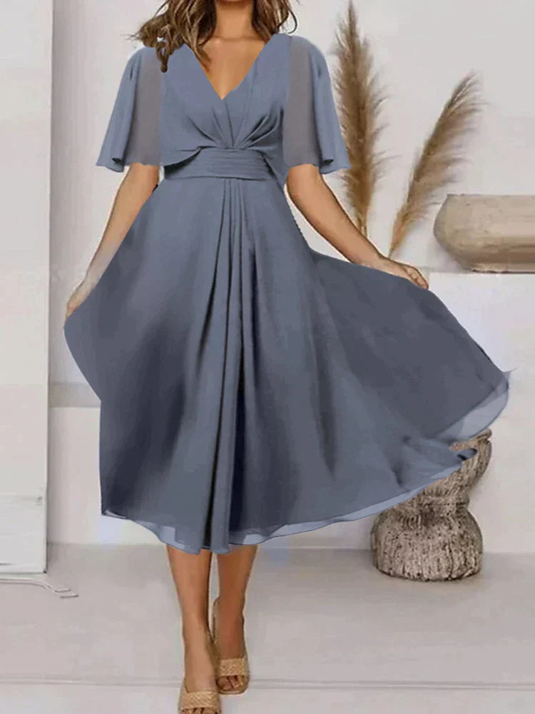 Dress with short sleeves