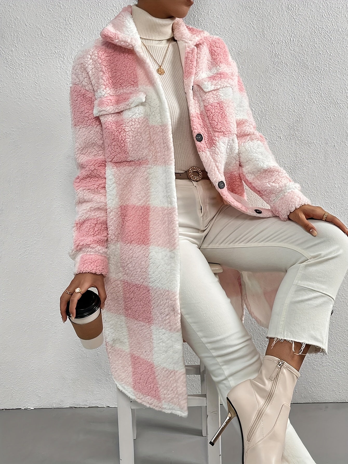 Liesa - Elegant checked teddy coat