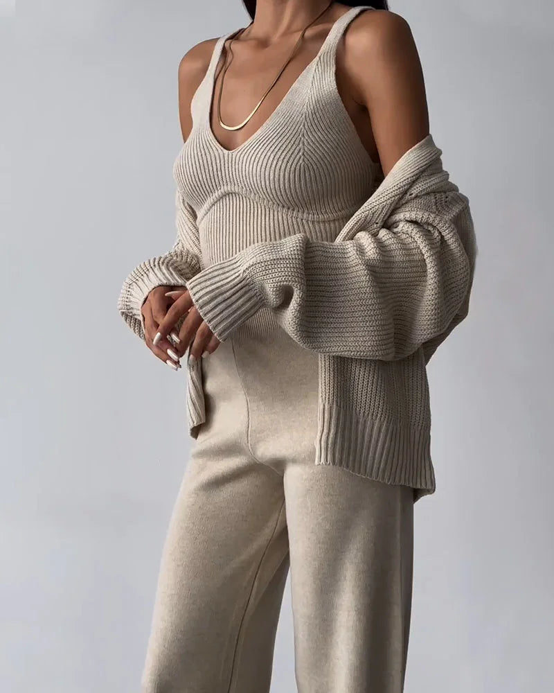 Delia - Knitted 3-piece set