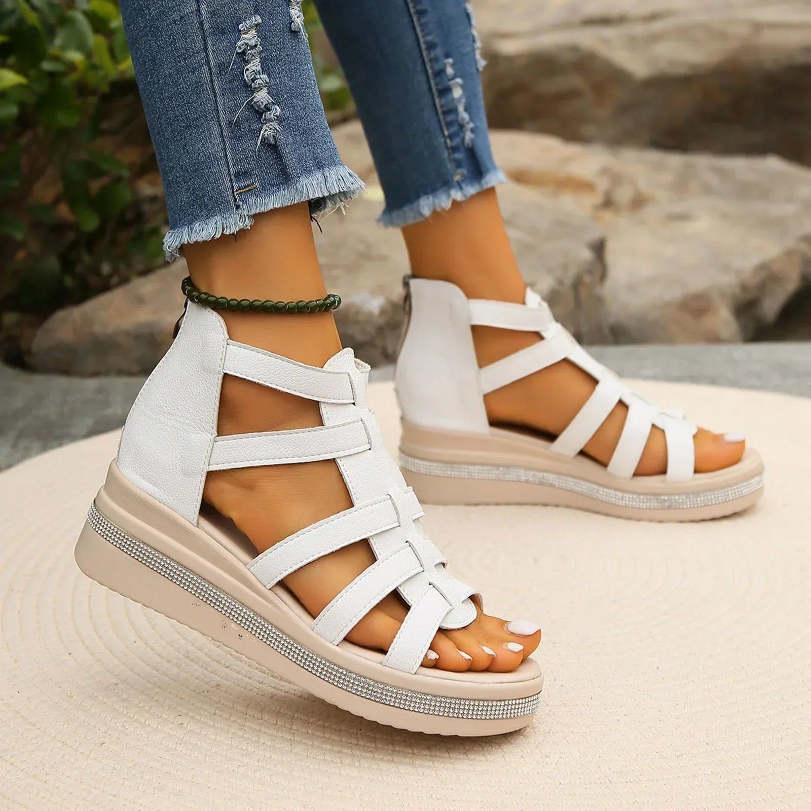 Sleek and supportive orthopedic general Sandals