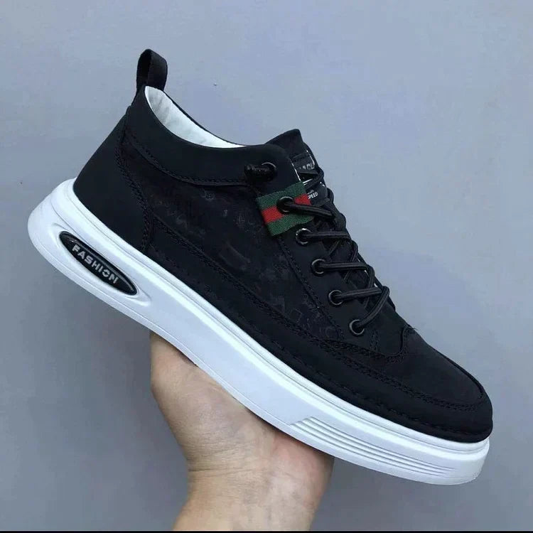 Tom - Trendy lace-up canvas skate shoes