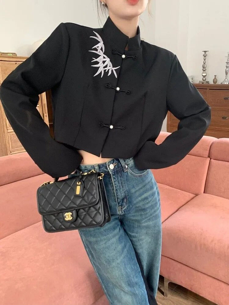 Corinne - Stylish Black Cropped Blazer