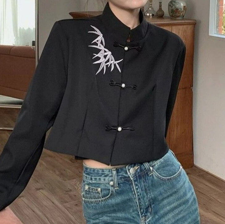 Corinne - Stylish Black Cropped Blazer