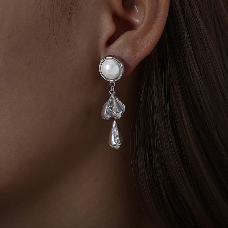 Aurelia - Pearl stud earrings with textured teardrop pendants