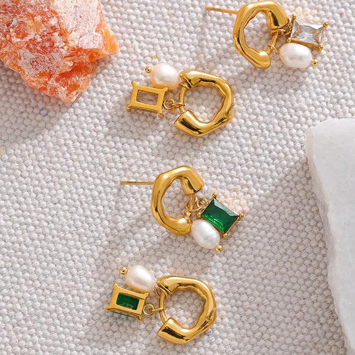 Catalina - Geometric emerald earrings with pearl detail