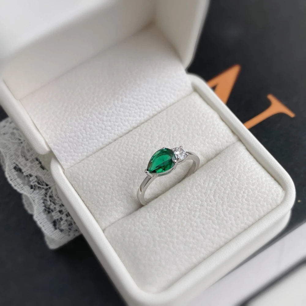 Verde - Slim ring with double gemstone design