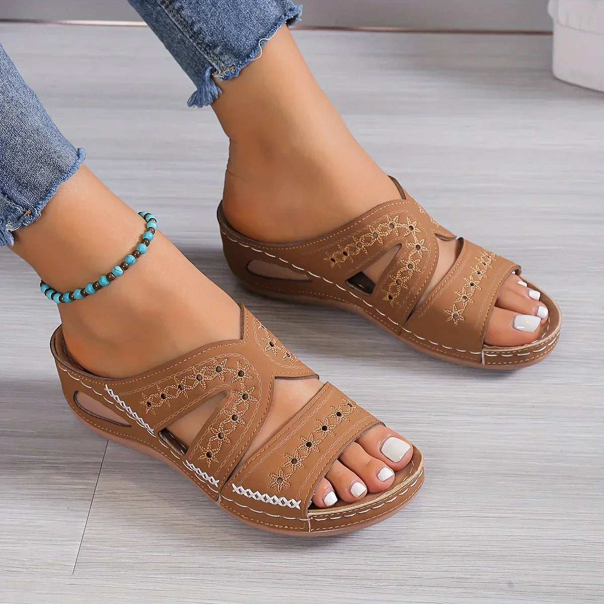 Supportive and trendy orthopedic general Sandals