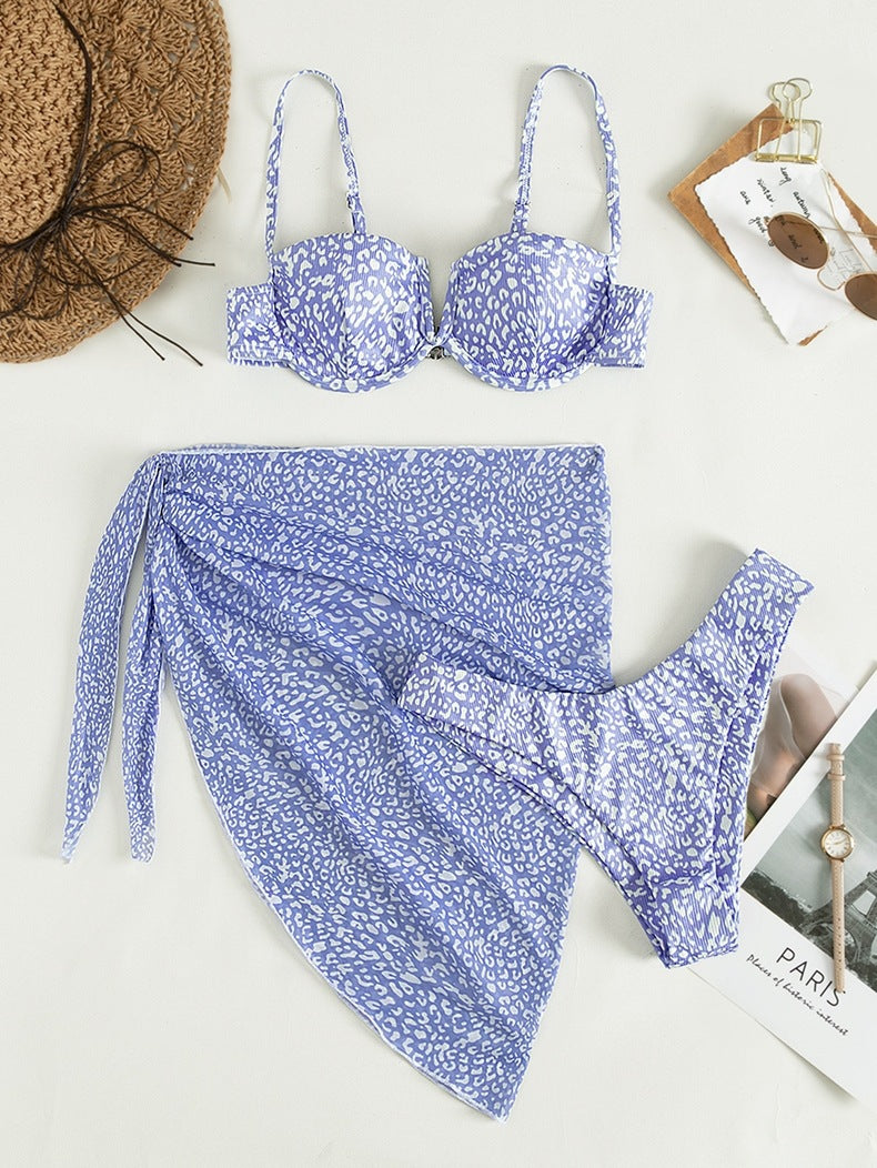 Three-piece beach bikini with floral pattern Ona