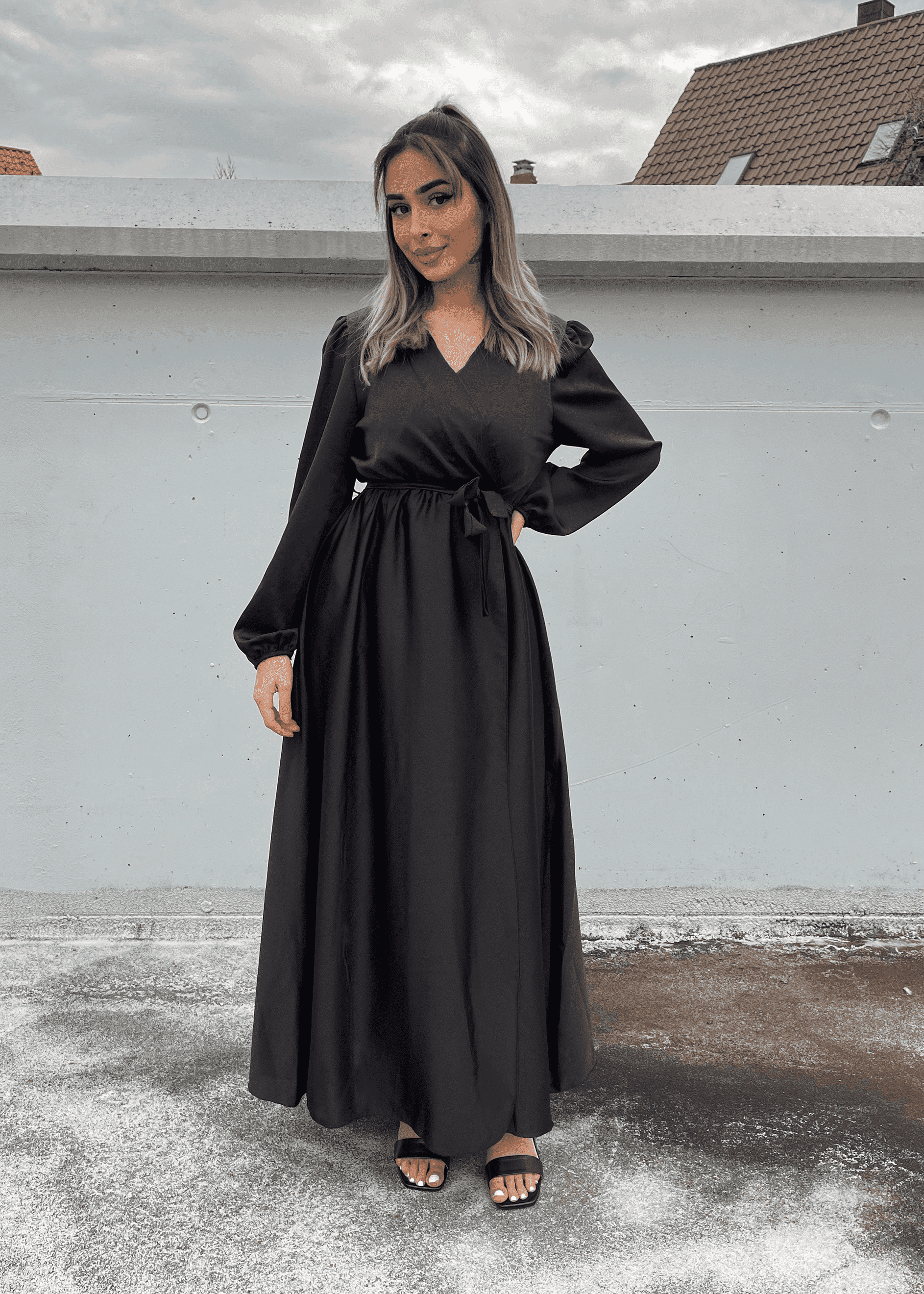 Stylish long dress for women - 2024 Edition