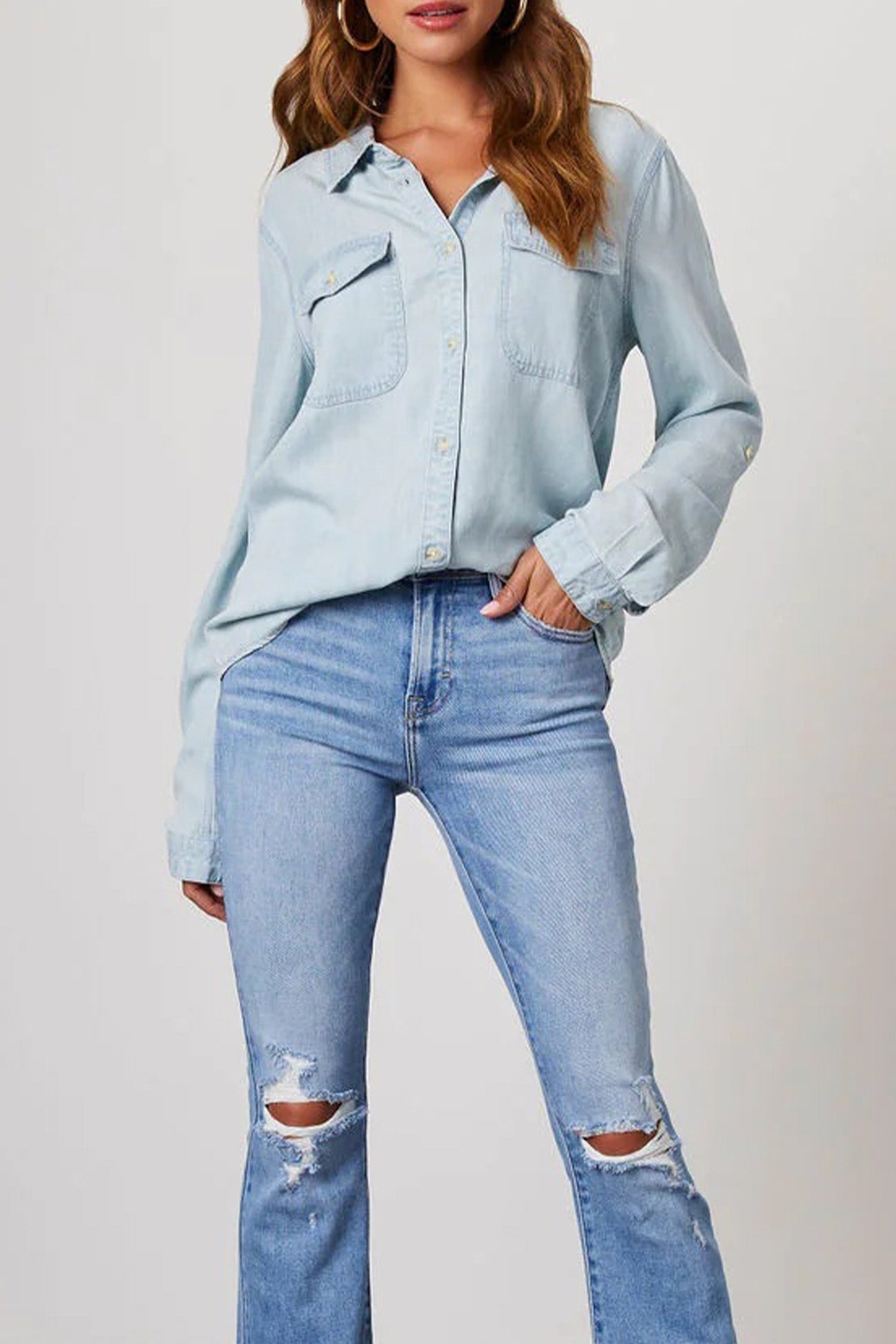 Women's Denim Button-Up Blouse - Long Sleeve - Relaxed Fit - Chest Pockets