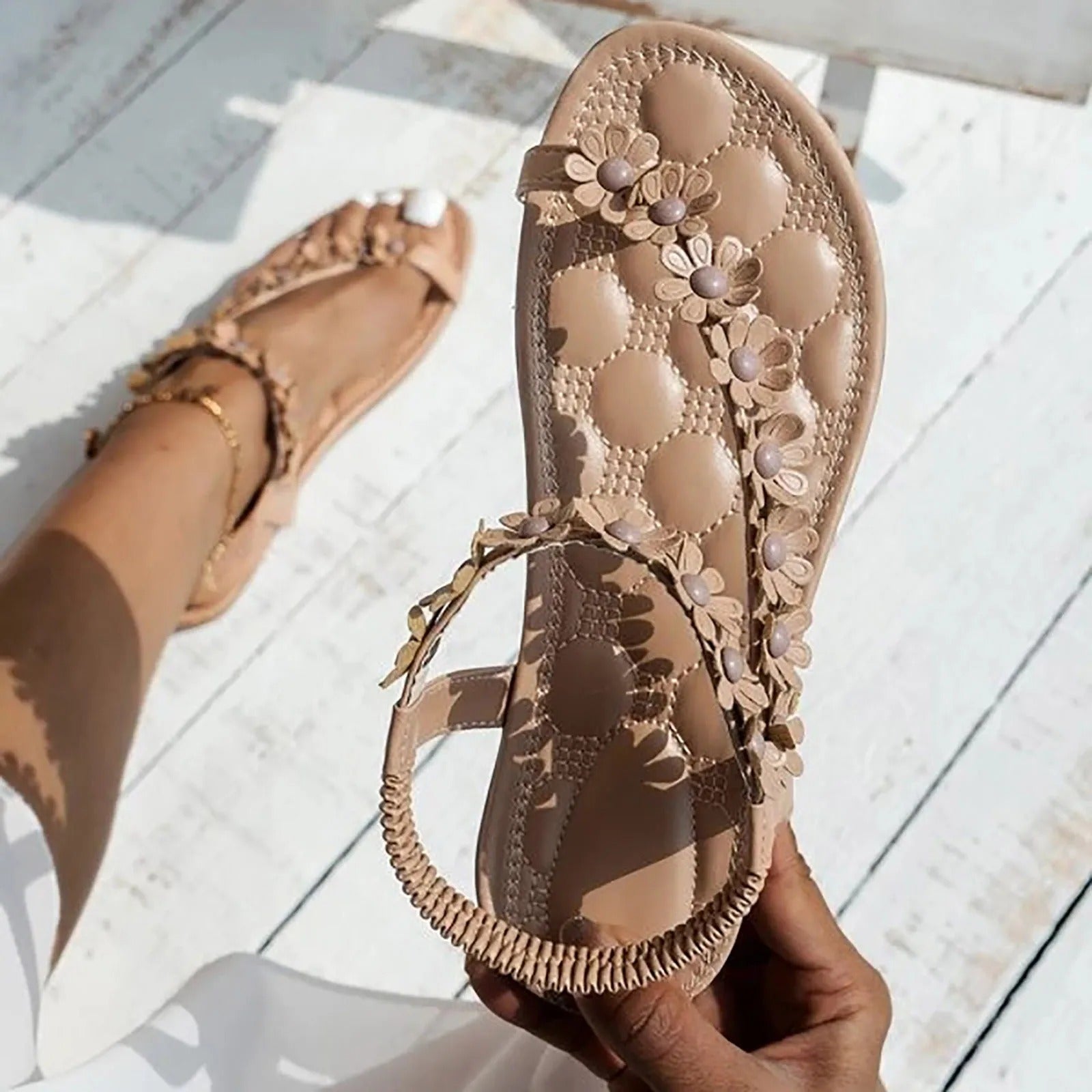 Elegant and detailed supportive general Sandals