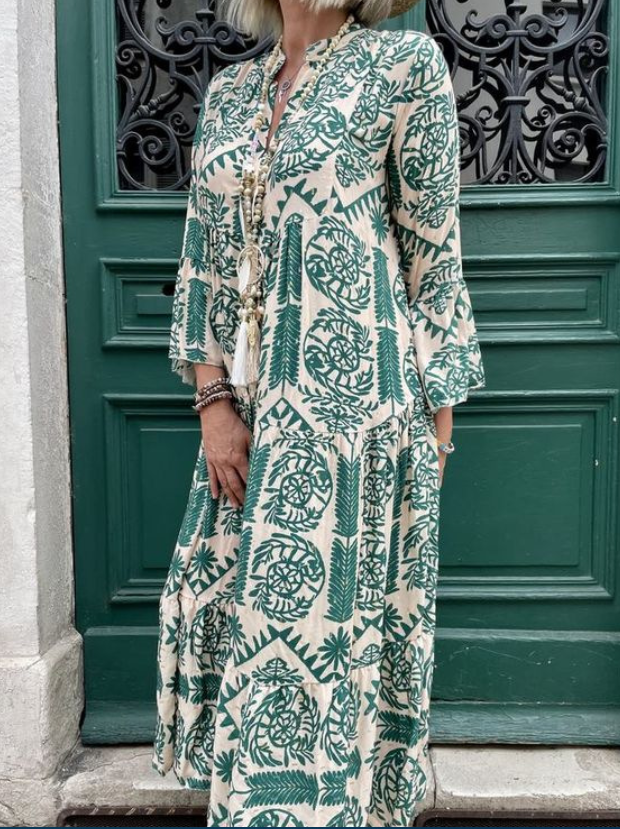 Valencia - Maxi dress with paisley print and long sleeves with button placket